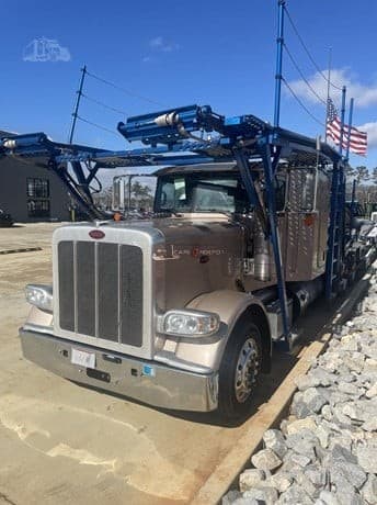 2020 Peterbilt 389 Car Hauler Trucks