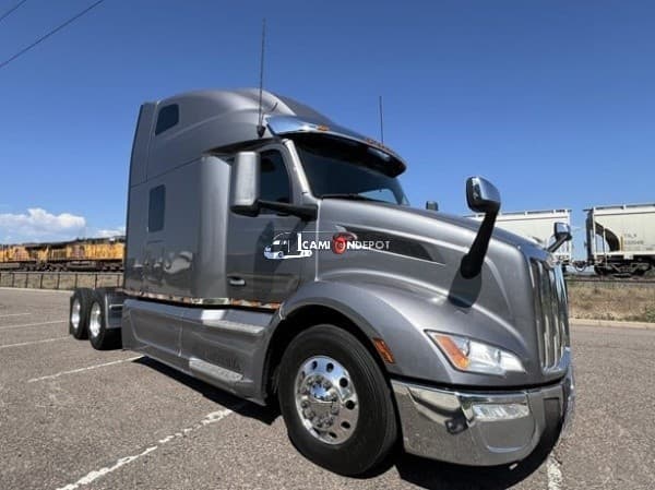 2022 Peterbilt 579 Sleeper Trucks