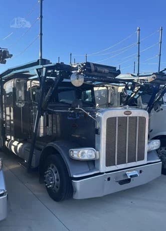 2019 Peterbilt 389 Car Hauler Trucks