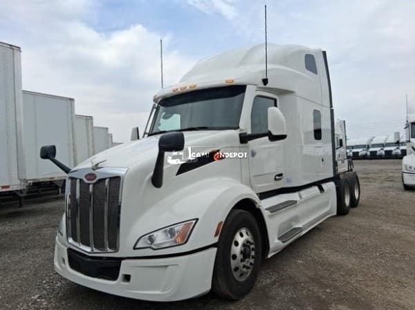 2023 Peterbilt 579 Sleeper Trucks