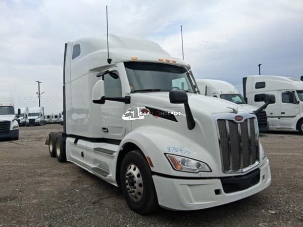 2023 Peterbilt 579 Sleeper Trucks