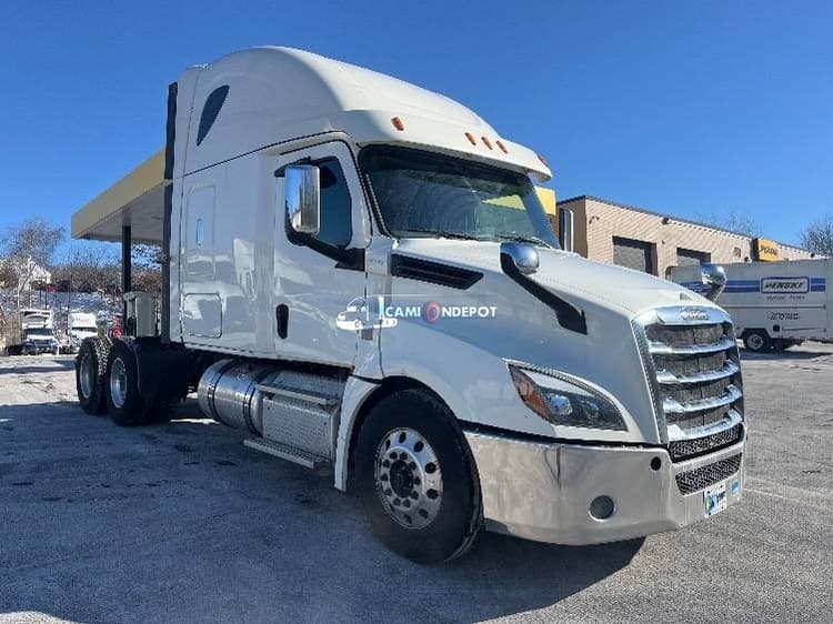2019 Freightliner T12664ST Sleeper Trucks