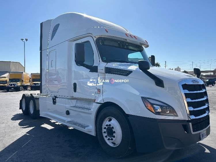 2020 Freightliner T12664ST Sleeper Trucks