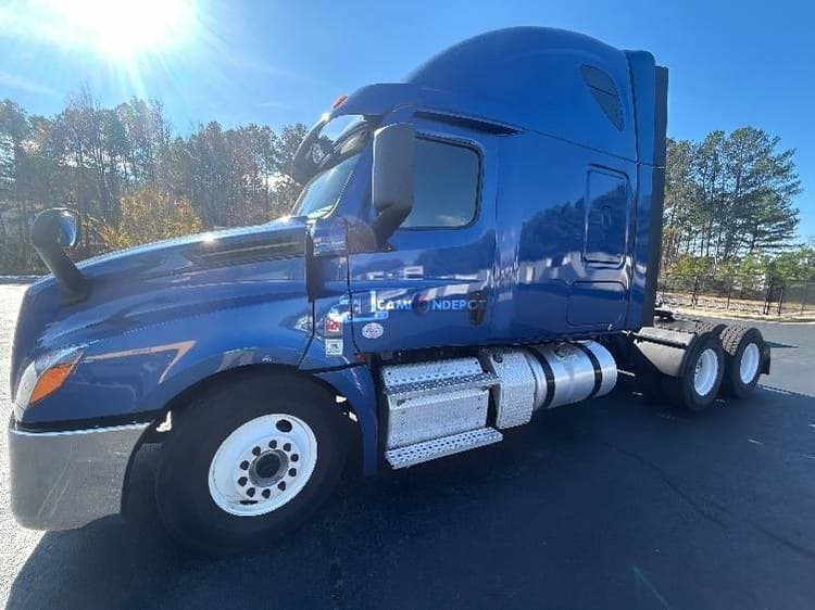 2020 Freightliner T12664ST Sleeper Trucks