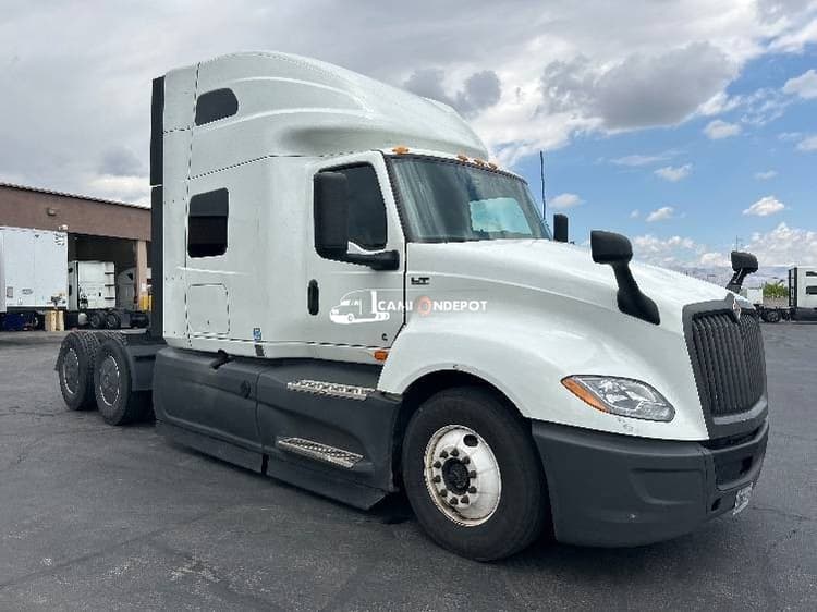 2022 International LT625 Sleeper Trucks
