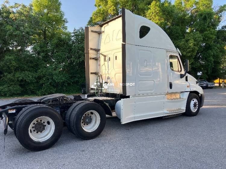 2020 Freightliner Cascadia 12564ST Sleeper Trucks