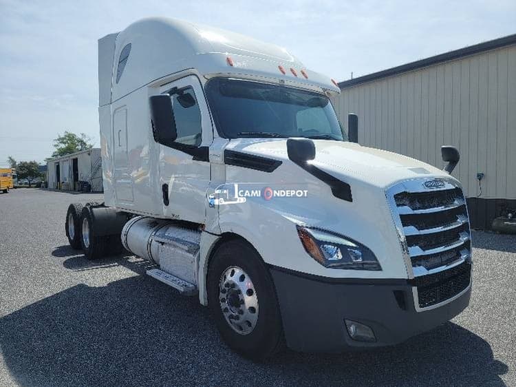 2019 Freightliner T12664ST Sleeper Trucks