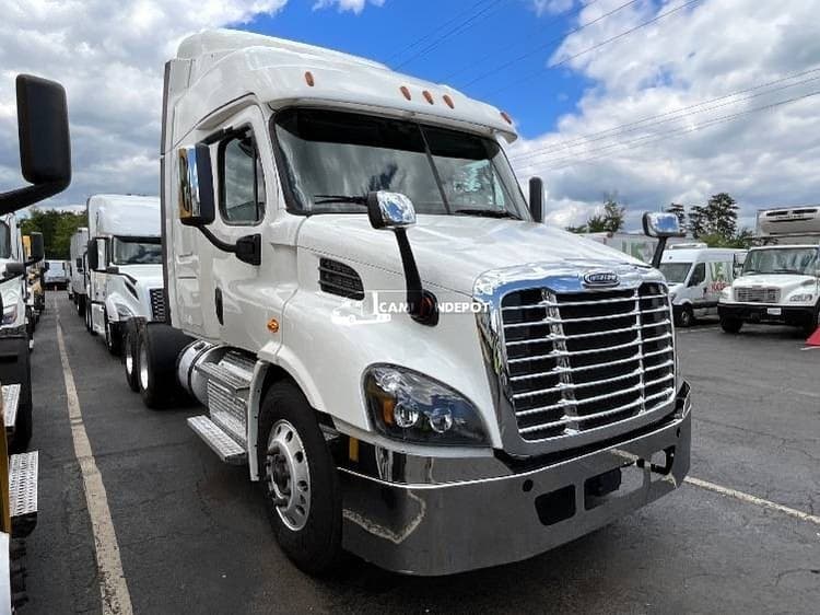 2019 Freightliner Cascadia 11364ST Sleeper Trucks
