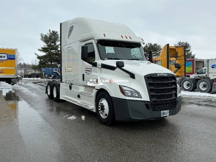 2020 Freightliner T12664ST Sleeper Trucks