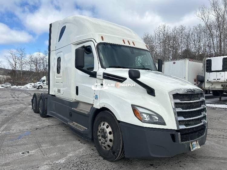 2019 Freightliner T12664ST Sleeper Trucks