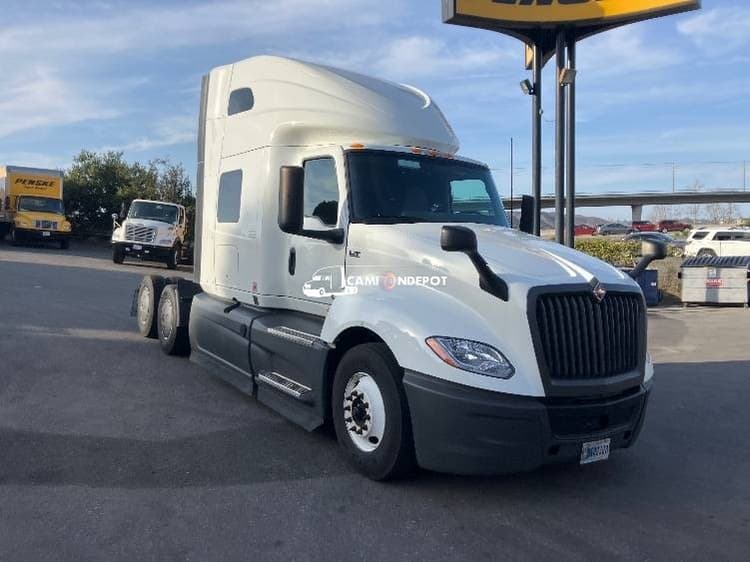 2022 International LT625 Sleeper Trucks