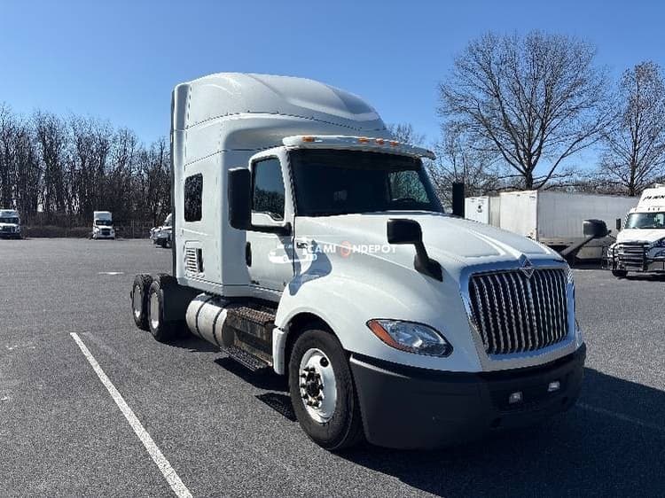 2021 International LT625 Sleeper Trucks