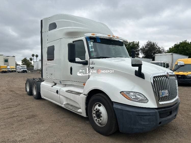 2019 International LT625 Sleeper Trucks