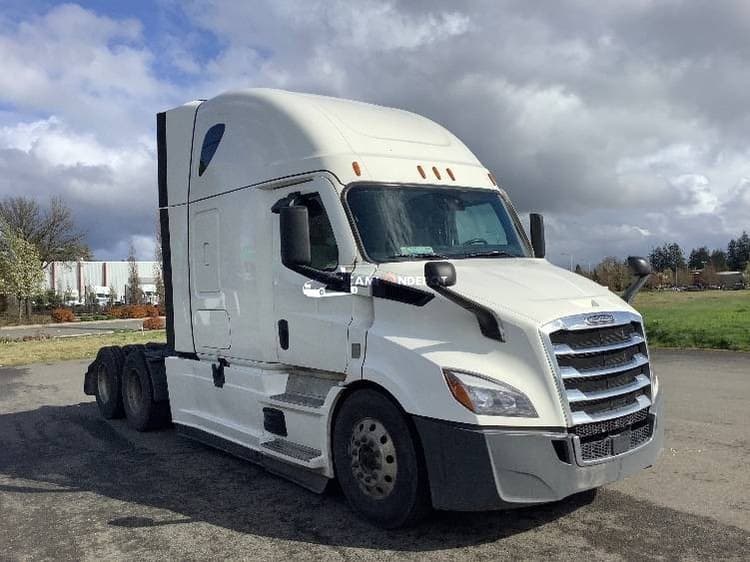 2020 Freightliner T11664ST Sleeper Trucks