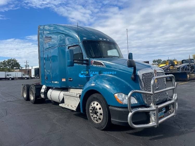 2020 Kenworth T680 Sleeper Trucks