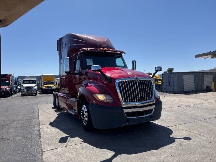 2019 International LT625 Sleeper Trucks