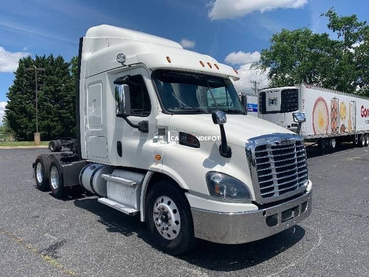 2019 Freightliner Cascadia 11364ST Sleeper Trucks