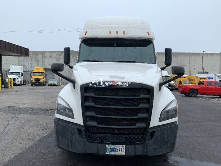 2020 Freightliner T12664ST Sleeper Trucks