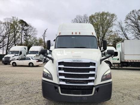 2020 Freightliner T12664ST Sleeper Trucks