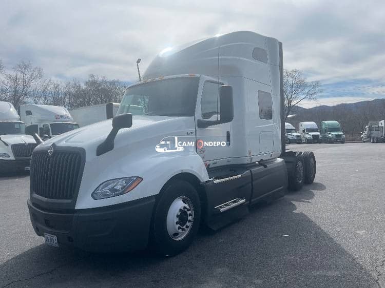 2022 International LT625 Sleeper Trucks