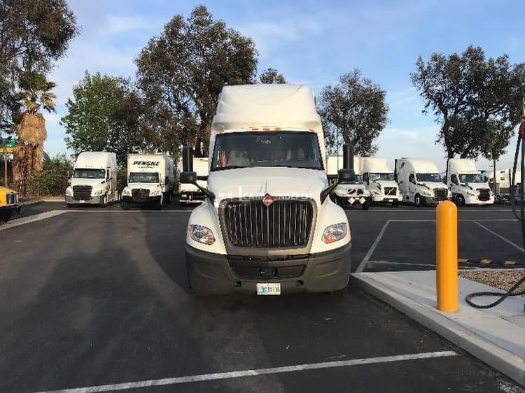2022 International LT625 Sleeper Trucks