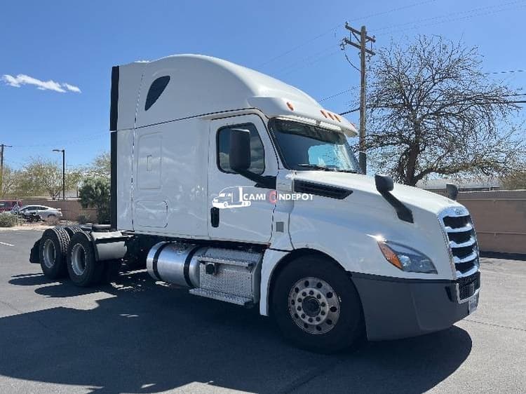 2020 Freightliner T12664ST Sleeper Trucks