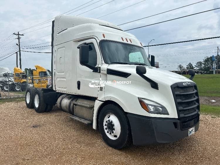 2019 Freightliner T12664ST Sleeper Trucks