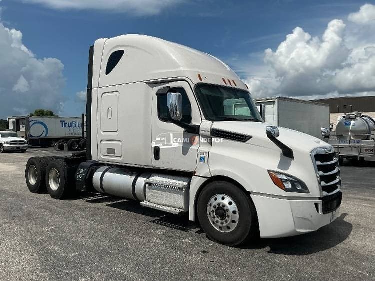 2019 Freightliner T12664ST Sleeper Trucks