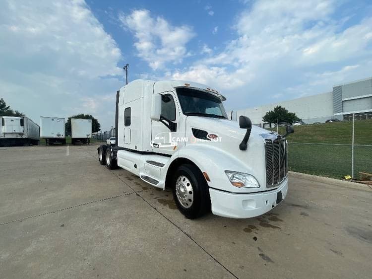 2020 Peterbilt 579 Sleeper Trucks