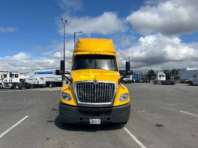 2020 International LT625 Sleeper Trucks