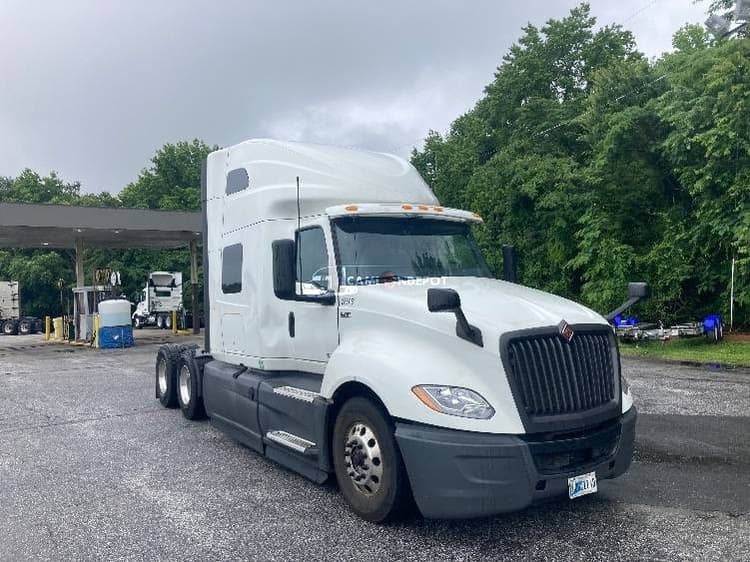 2020 International LT625 Sleeper Trucks