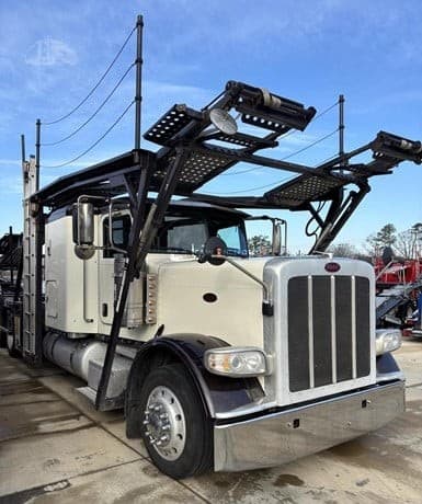 2019 Peterbilt 389 Car Hauler Trucks