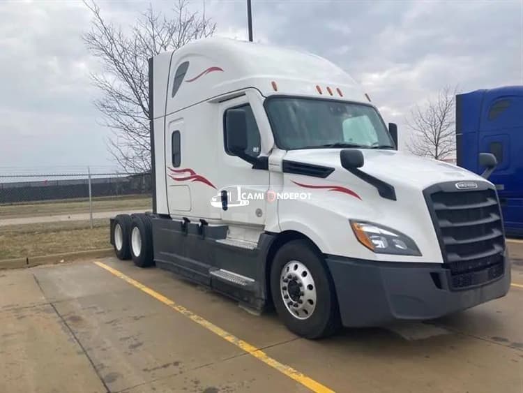 2022 Freightliner Cascadia Sleeper Trucks