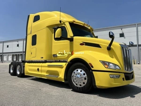 2023 Peterbilt 579 Sleeper Trucks