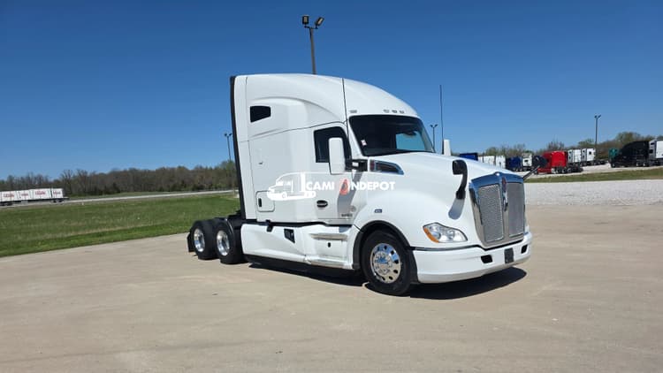 2020 Kenworth T680 Sleeper Trucks