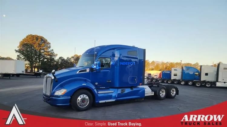 2020 Kenworth T680 Sleeper Trucks