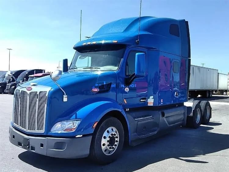 2020 Peterbilt 579 Sleeper Trucks