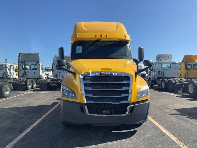 2020 Freightliner T12664ST Sleeper Trucks