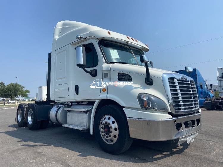 2019 Freightliner Cascadia 11364ST Sleeper Trucks