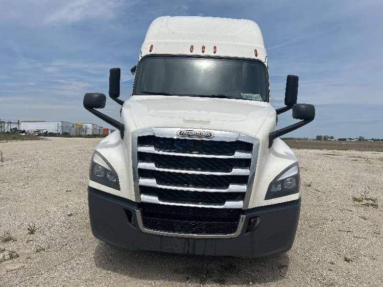 2020 Freightliner T12664ST Sleeper Trucks
