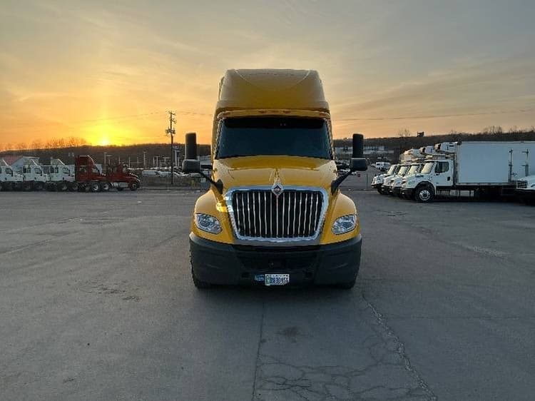 2020 International LT625 Sleeper Trucks