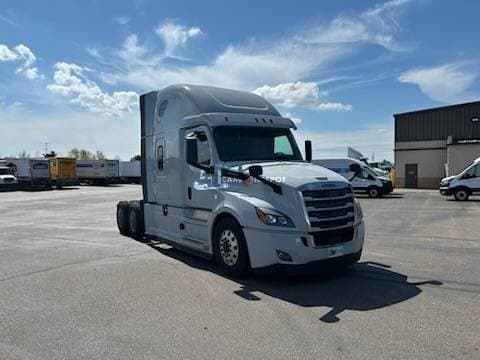 2019 Freightliner T12664ST Sleeper Trucks