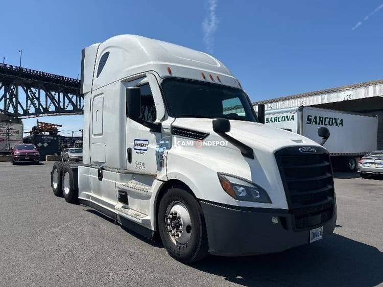 2021 Freightliner T12664ST Sleeper Trucks