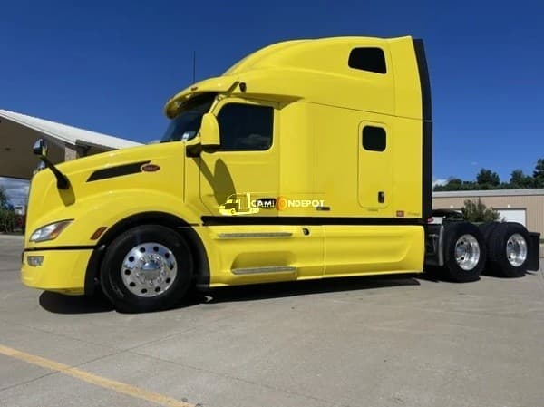 2023 Peterbilt 579 Sleeper Trucks