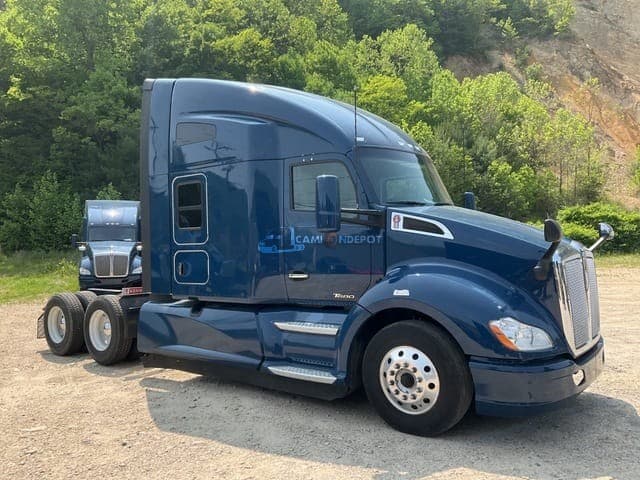 2020 Kenworth T680 Sleeper Trucks