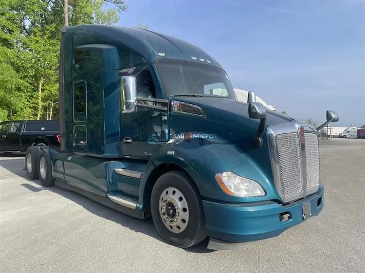 2019 Kenworth T680 Sleeper Trucks