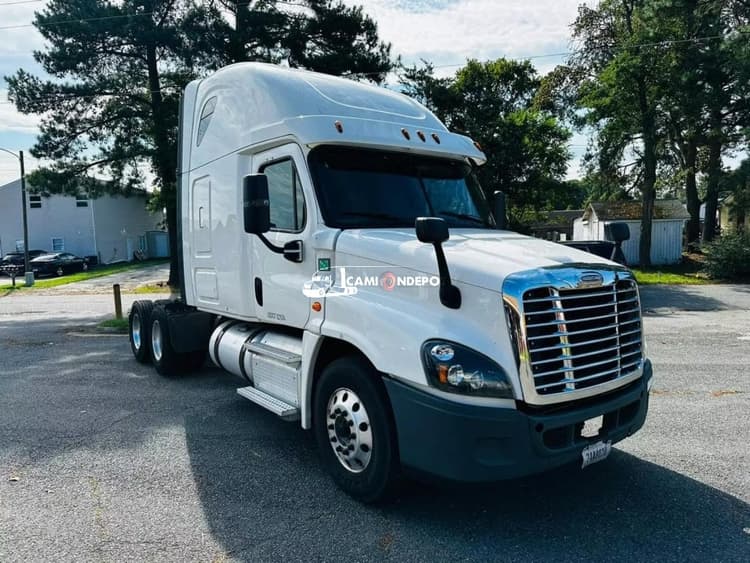 2018 Freightliner Cascadia 125 Sleeper Trucks