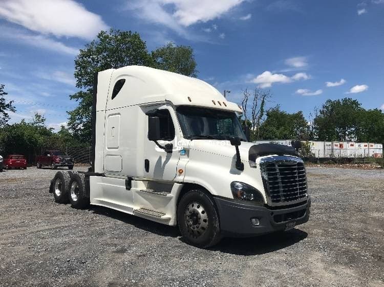 2019 Freightliner Cascadia 12564ST Sleeper Trucks