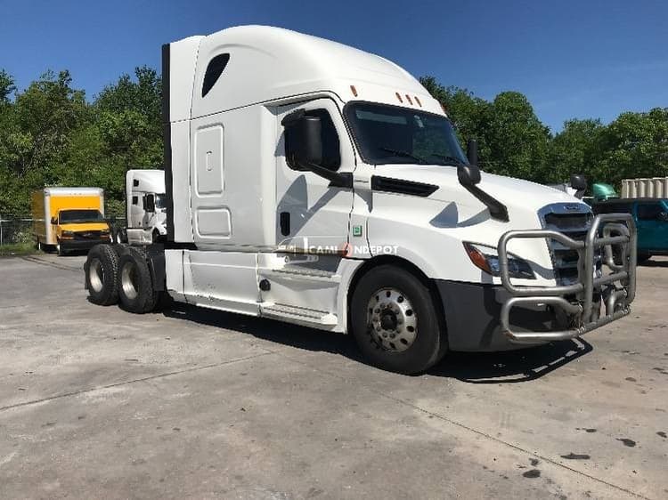 2019 Freightliner T12662ST Sleeper Trucks