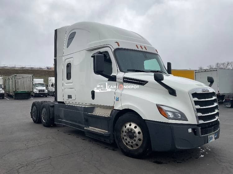 2019 Freightliner T12664ST Sleeper Trucks